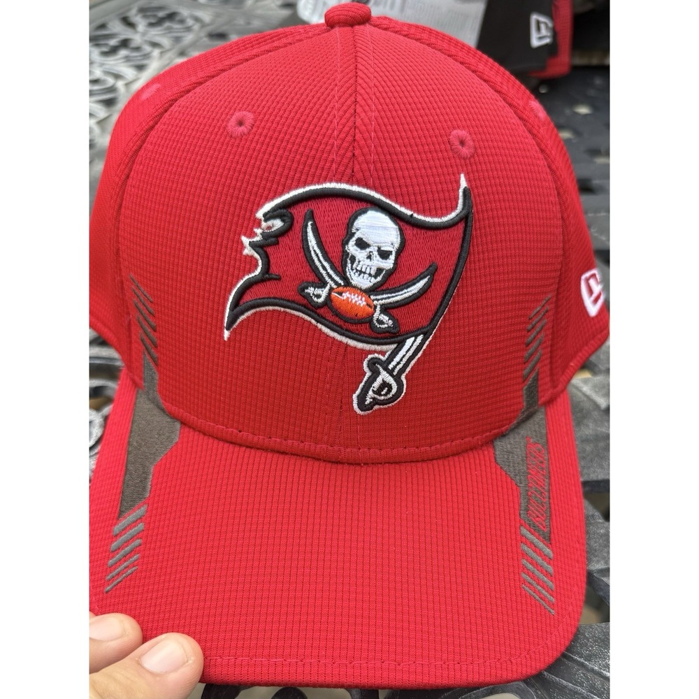 new era 39thirty Tampa Bay Buccaneers Hat Size Medium/Large